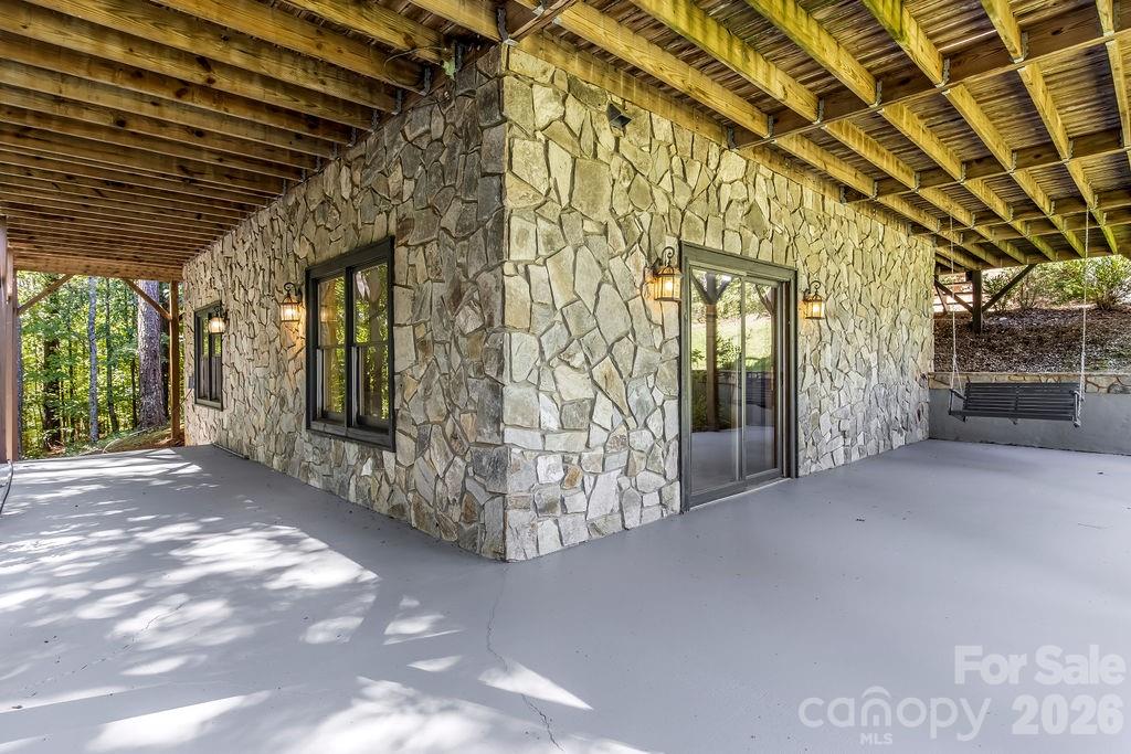 447 Hidden Lake Parkway Nebo NC 28761
