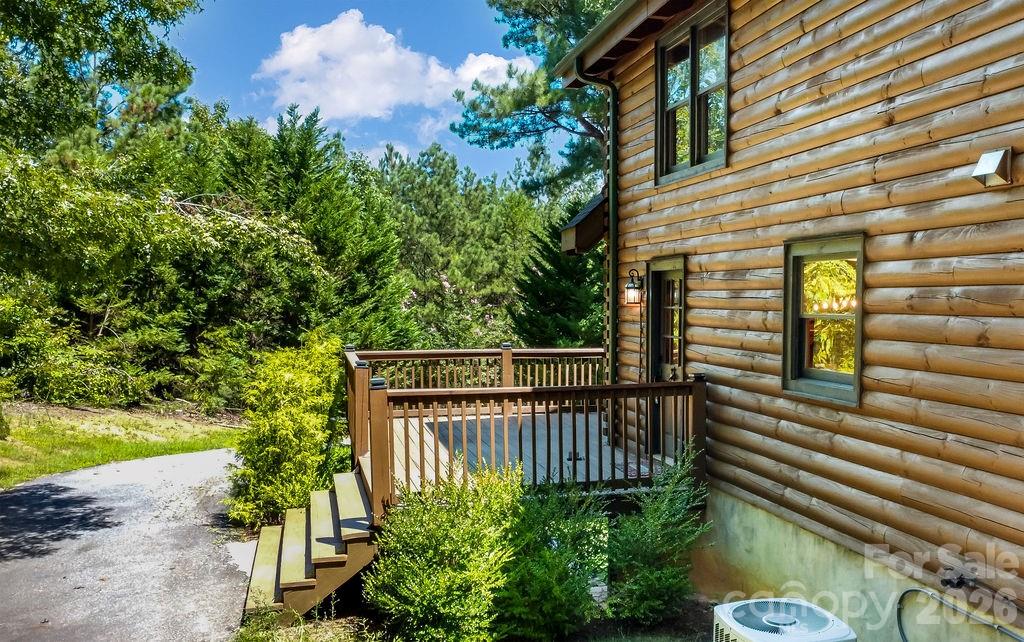 447 Hidden Lake Parkway Nebo NC 28761