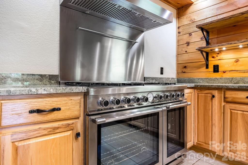 447 Hidden Lake Parkway Nebo NC 28761