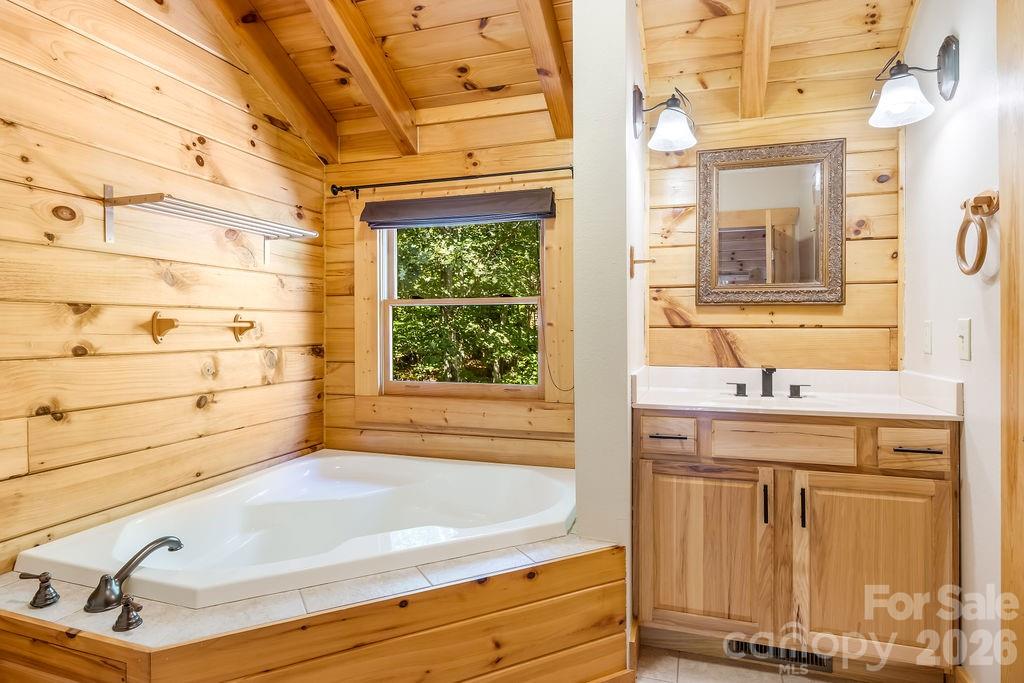 447 Hidden Lake Parkway Nebo NC 28761