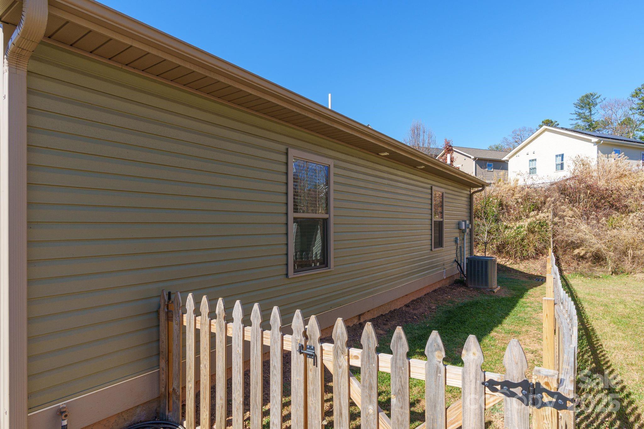 12 Lillie Farm Lane Weaverville NC 28787