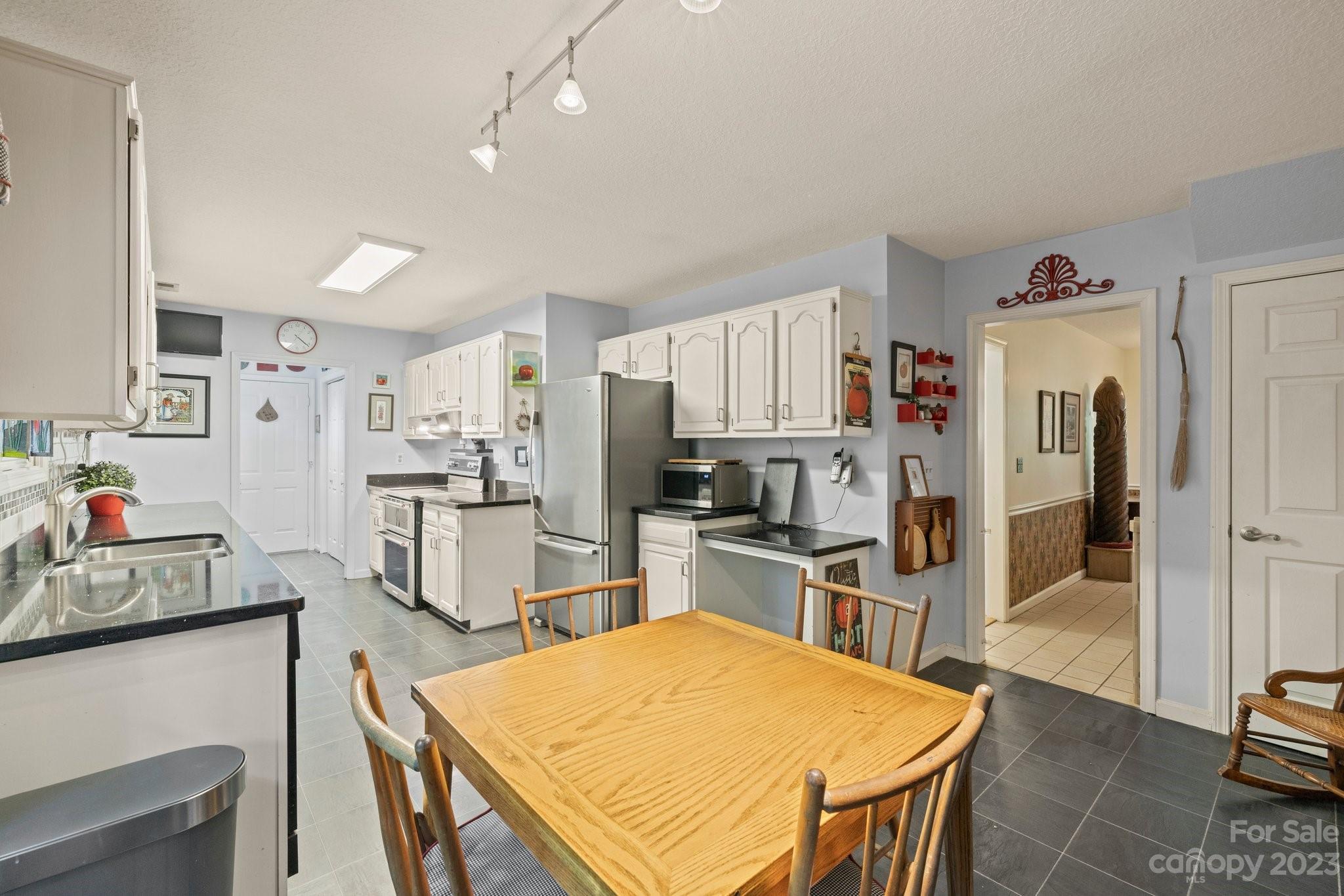 12 Forest Knoll Drive Weaverville NC 28787