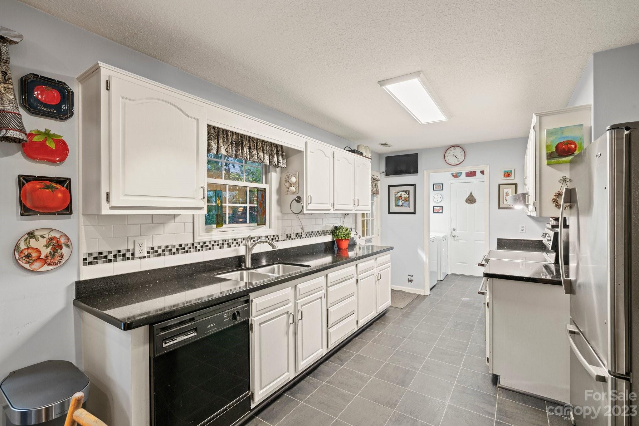 12 Forest Knoll Drive Weaverville NC 28787