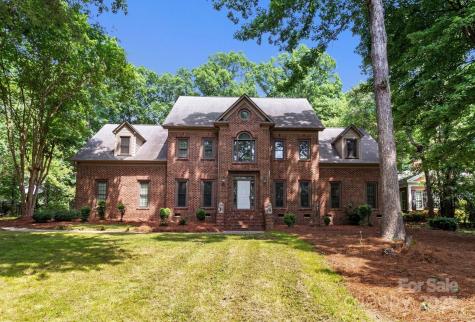 654 9th Street N Albemarle NC 28001