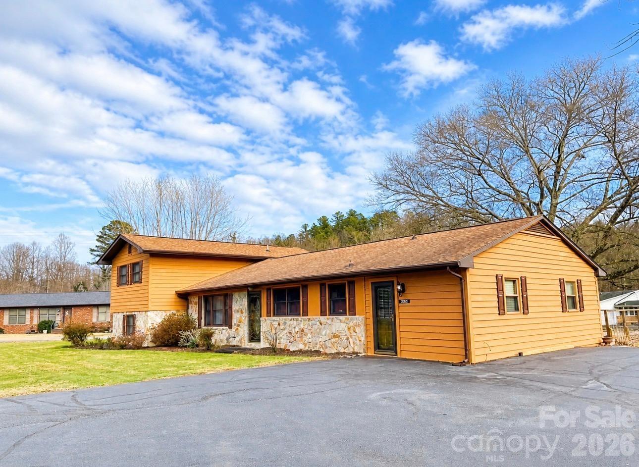 3253 Us 70 Highway W Marion NC 28752