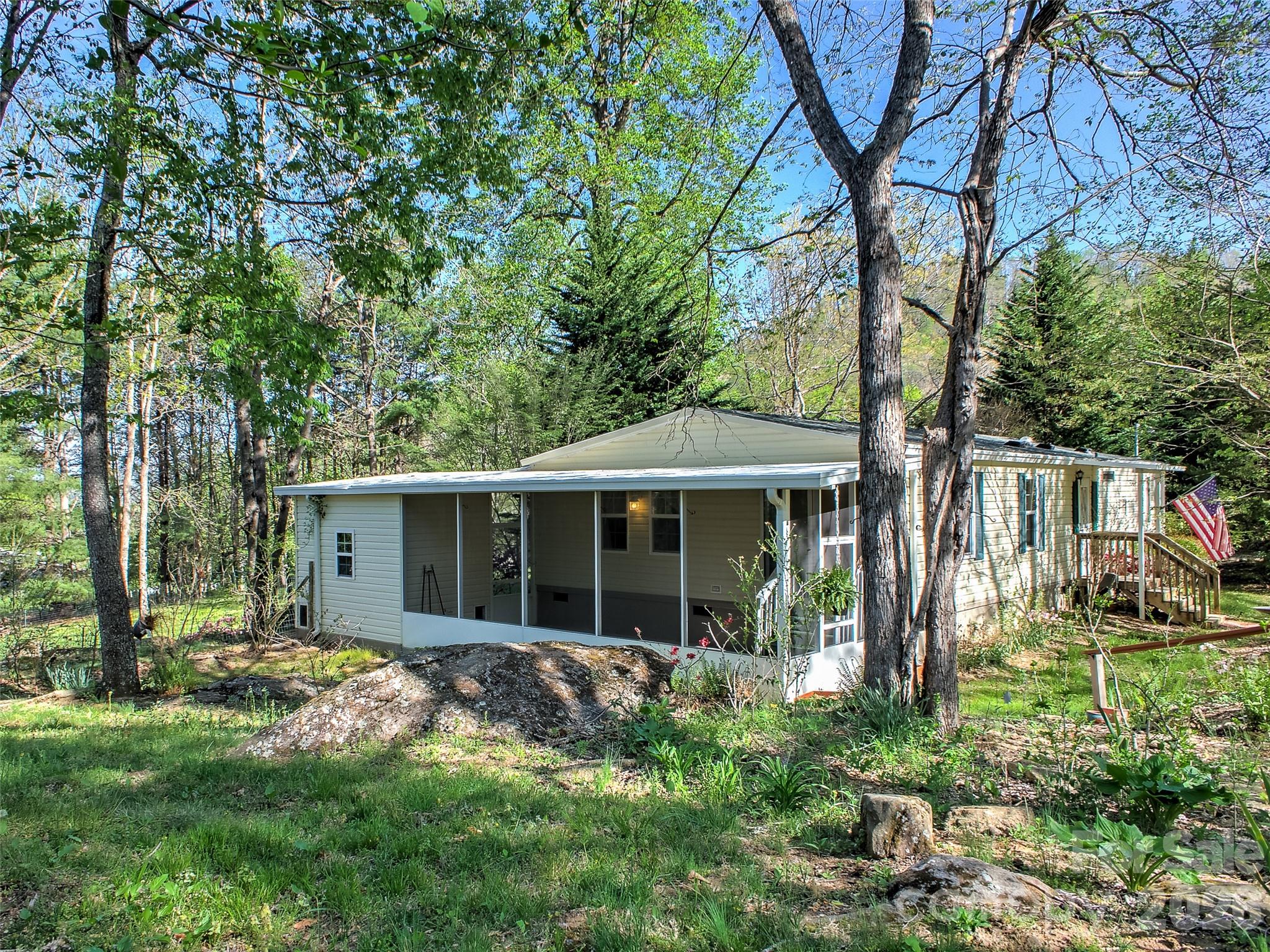 11 Rector Road Weaverville NC 28787