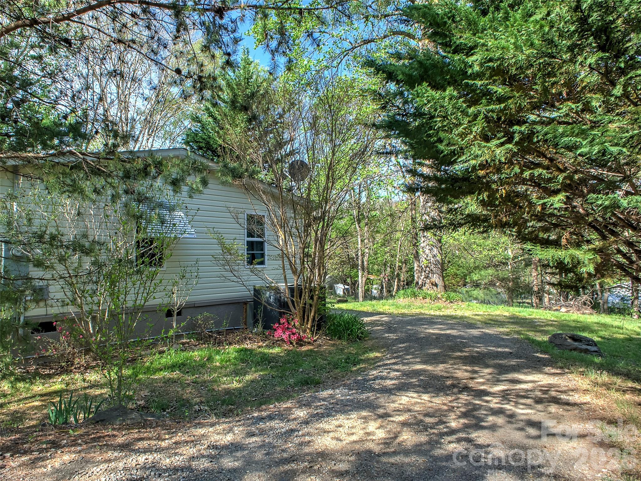 11 Rector Road Weaverville NC 28787