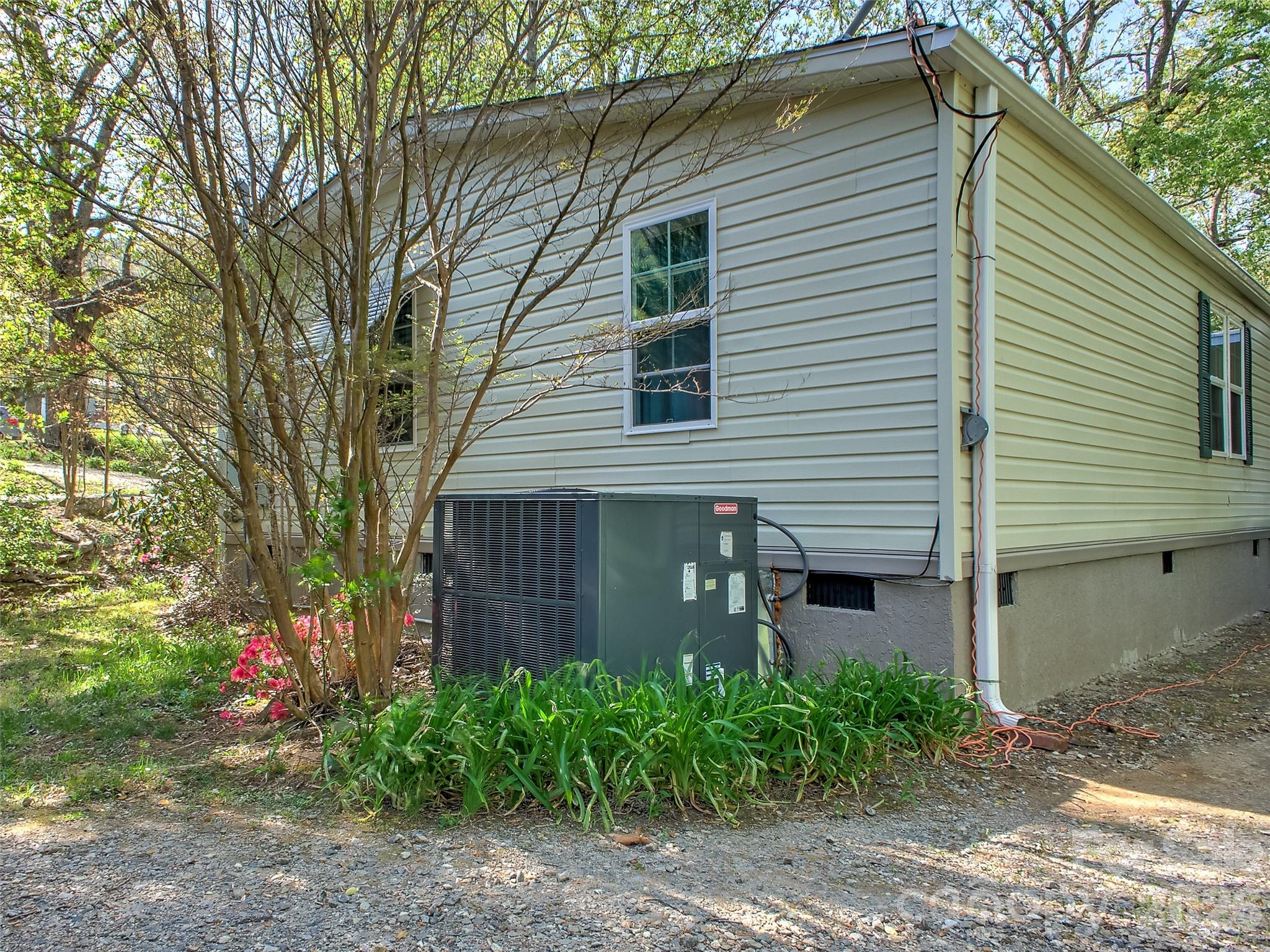 11 Rector Road Weaverville NC 28787