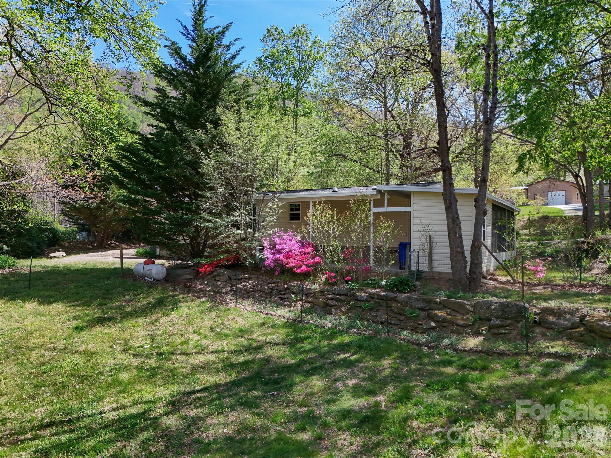 11 Rector Road Weaverville NC 28787