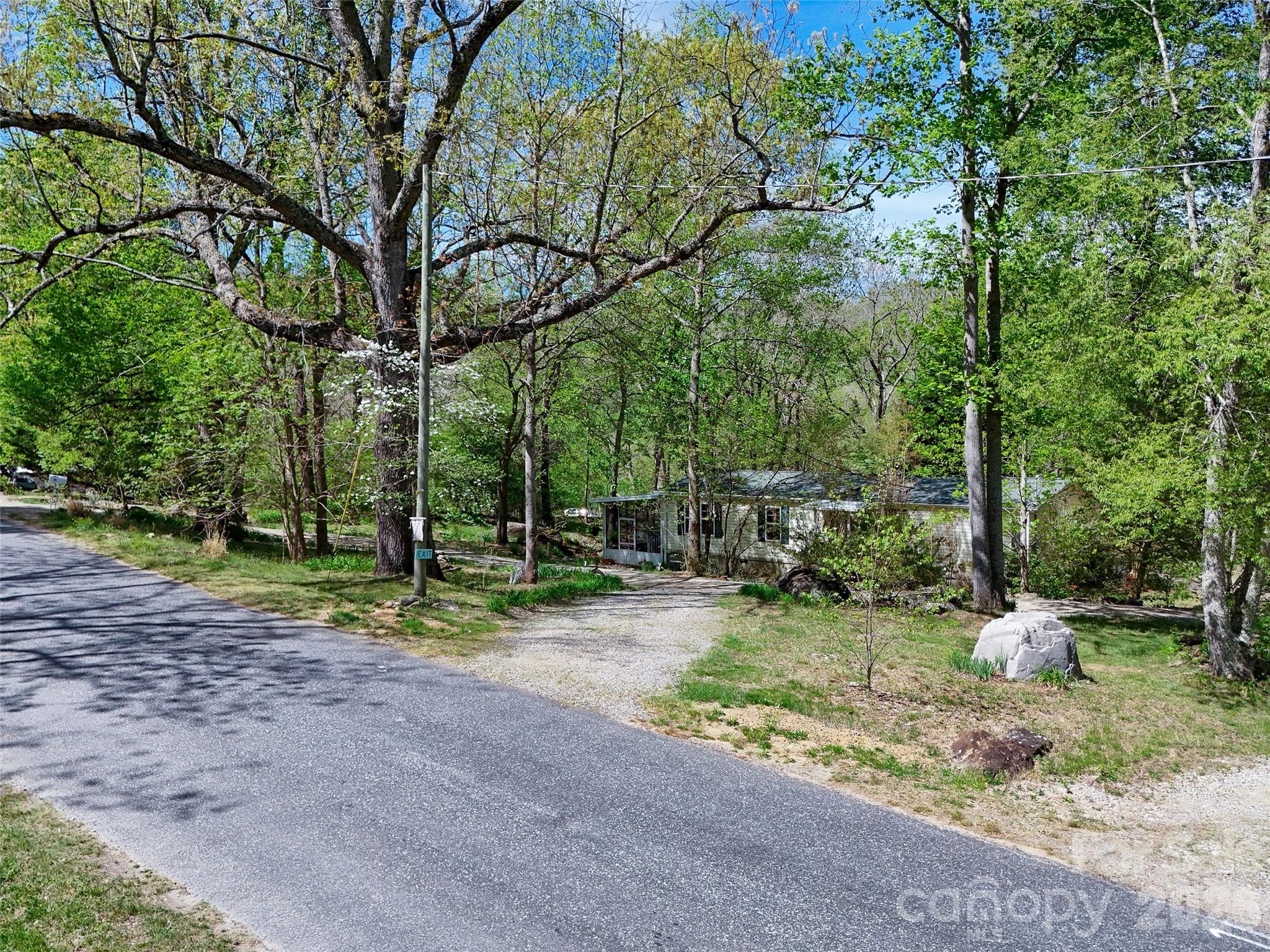 11 Rector Road Weaverville NC 28787