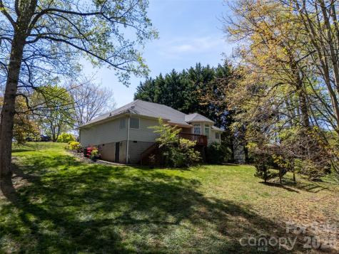 69 N Willow Brook Drive Asheville NC 28806