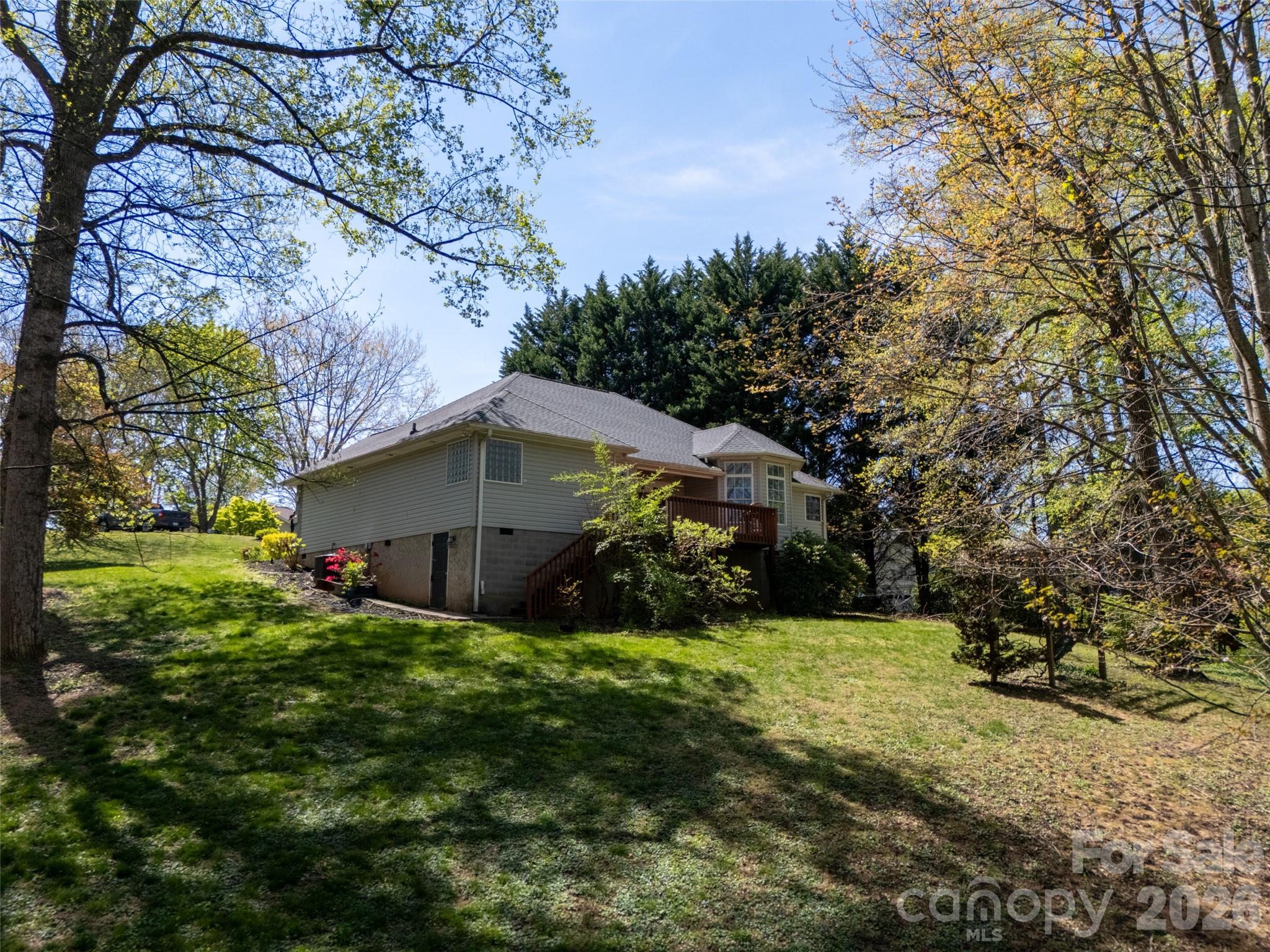 69 N Willow Brook Drive Asheville NC 28806