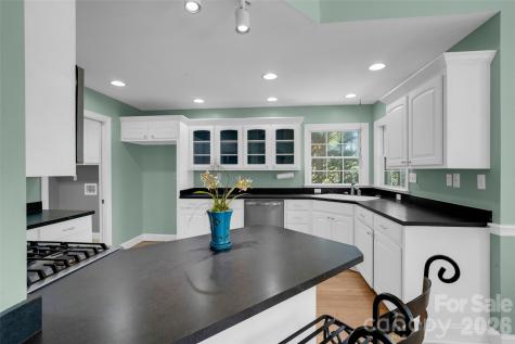 69 N Willow Brook Drive Asheville NC 28806