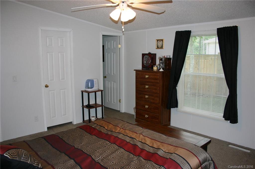 16 Jones Hillock Drive Asheville NC 28805