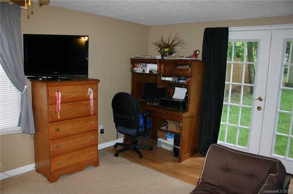 16 Jones Hillock Drive Asheville NC 28805