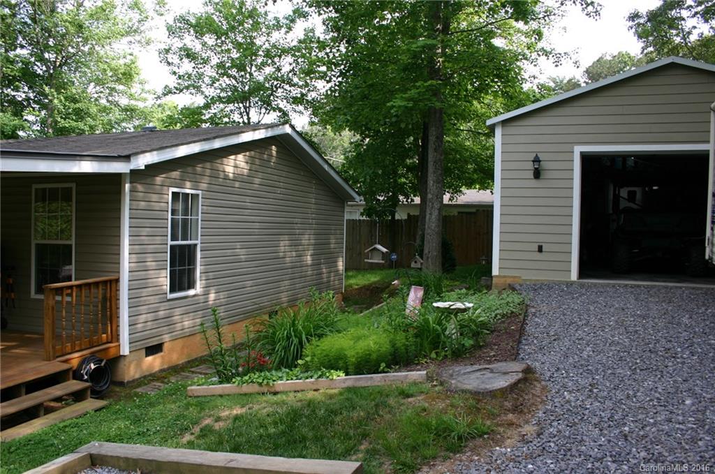 16 Jones Hillock Drive Asheville NC 28805