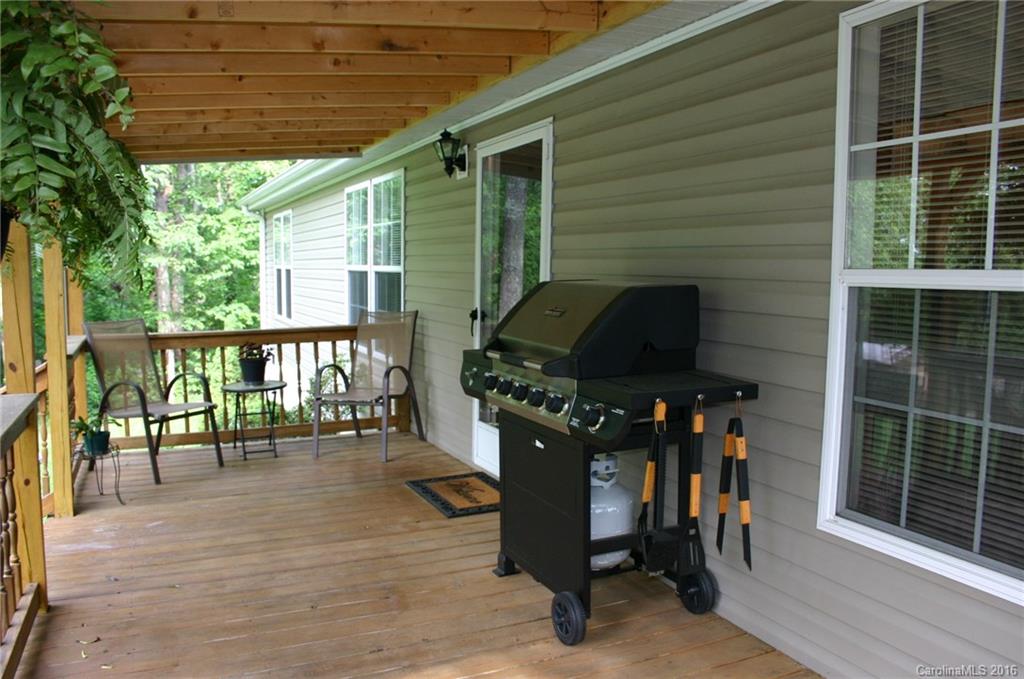16 Jones Hillock Drive Asheville NC 28805