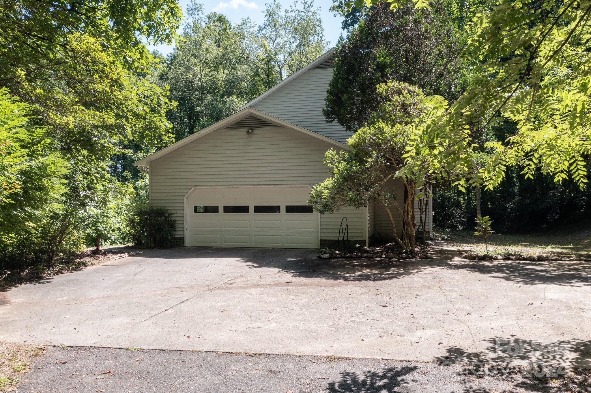 300 Smith Knolls Road Fairview NC 28730