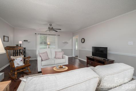1657 Stallion Way Gastonia NC 28056