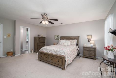1657 Stallion Way Gastonia NC 28056
