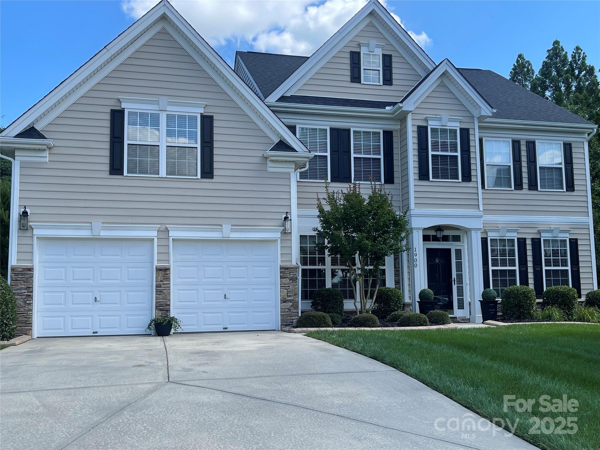 1900 Birchbrook Court Harrisburg NC 28075