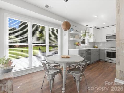 9804 Park Springs Court Charlotte NC 28210