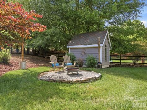 9804 Park Springs Court Charlotte NC 28210