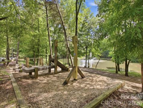 9804 Park Springs Court Charlotte NC 28210