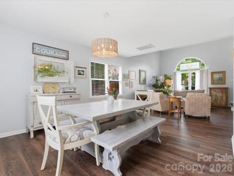 9804 Park Springs Court Charlotte NC 28210