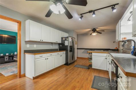 333 Oakview Park Road Asheville NC 28803