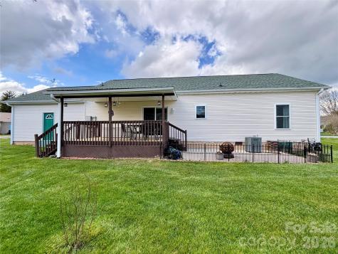 194 Beechnut Drive Hendersonville NC 28739