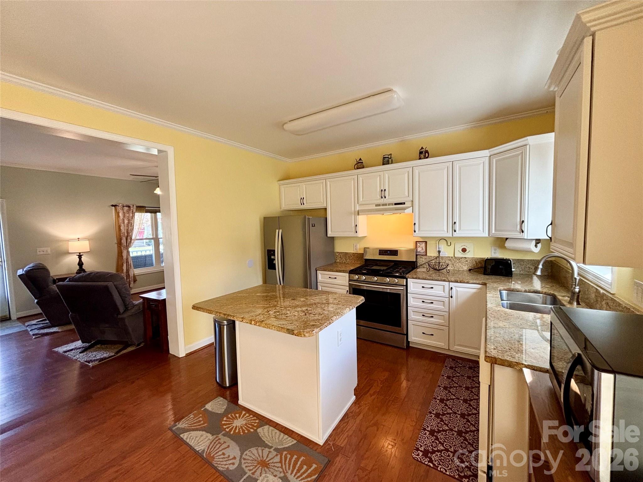 194 Beechnut Drive Hendersonville NC 28739