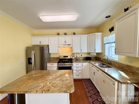 194 Beechnut Drive Hendersonville NC 28739