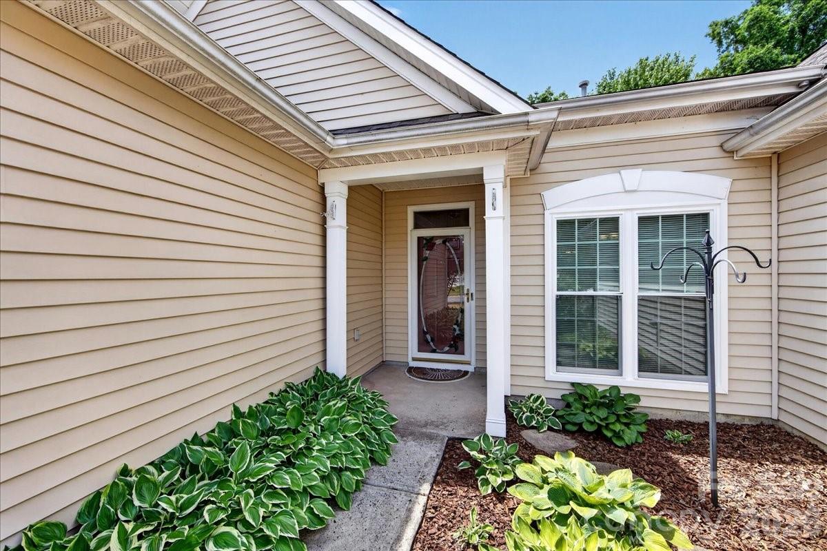 16046 Stuarts Draft Court Charlotte NC 28278