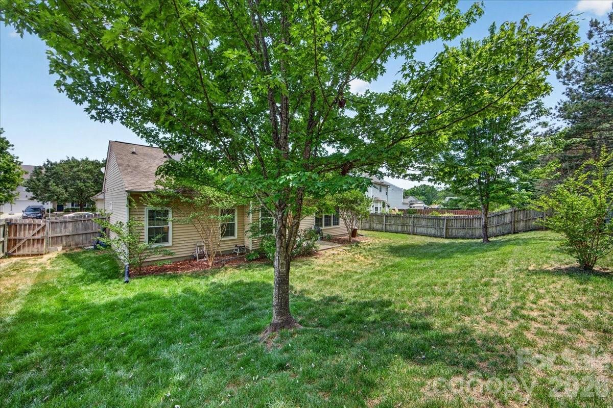 16046 Stuarts Draft Court Charlotte NC 28278