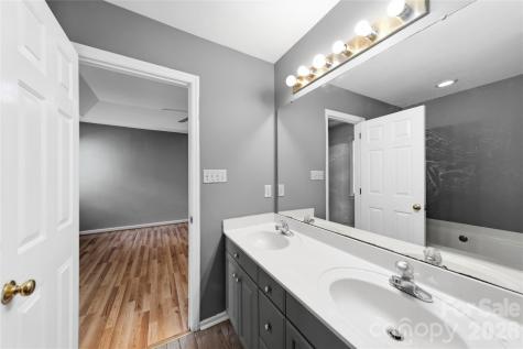 4808 Liska Court Charlotte NC 28227