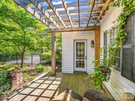 536 Maple Street Brevard NC 28712