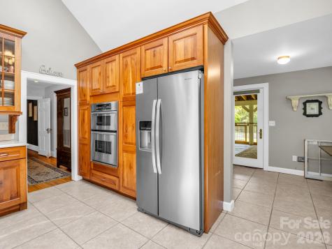 536 Maple Street Brevard NC 28712