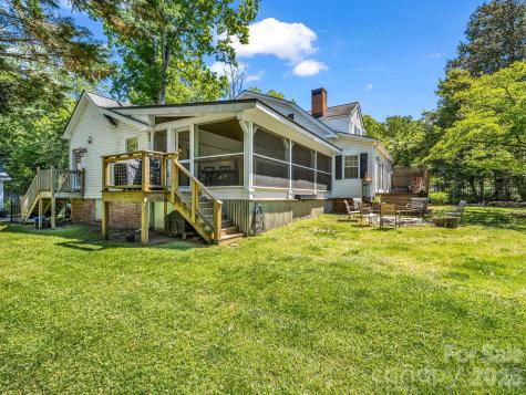 536 Maple Street Brevard NC 28712