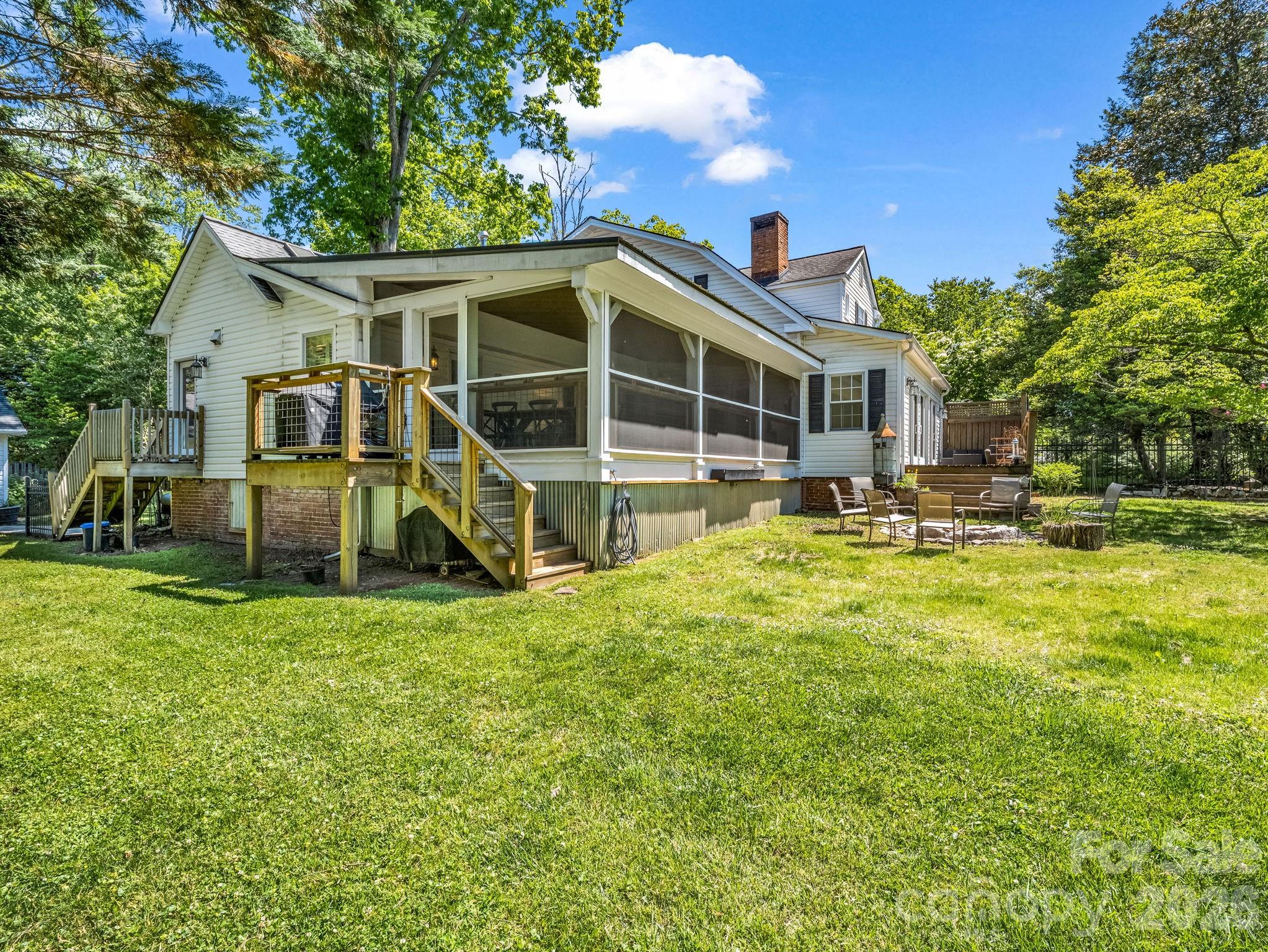 536 Maple Street Brevard NC 28712