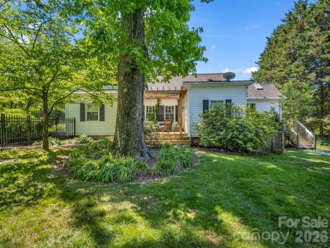 536 Maple Street Brevard NC 28712