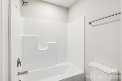 1006 10th Avenue NE Hickory NC 28601
