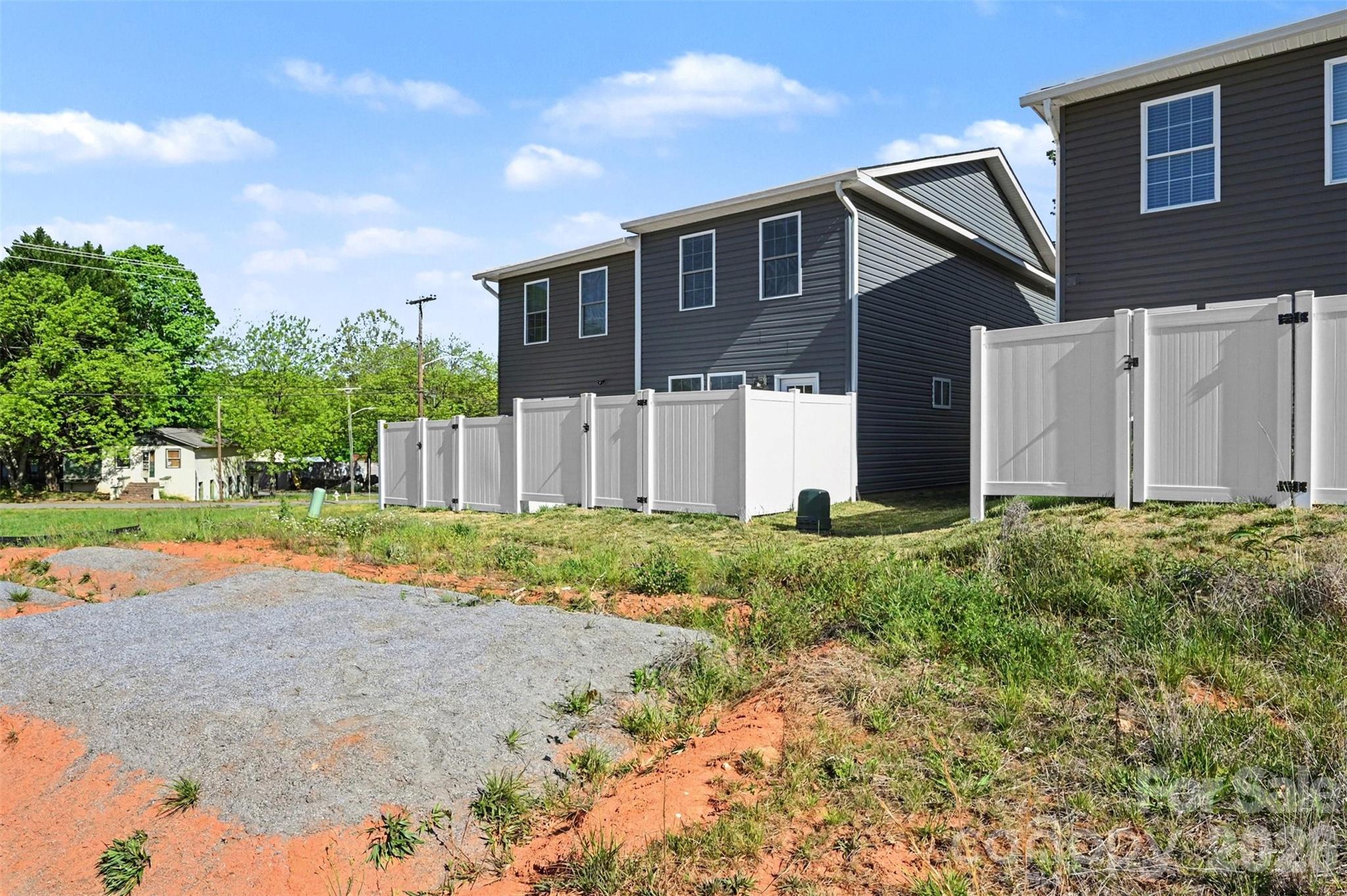 1006 10th Avenue NE Hickory NC 28601