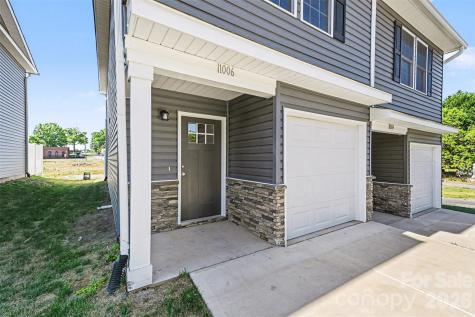 1006 10th Avenue NE Hickory NC 28601