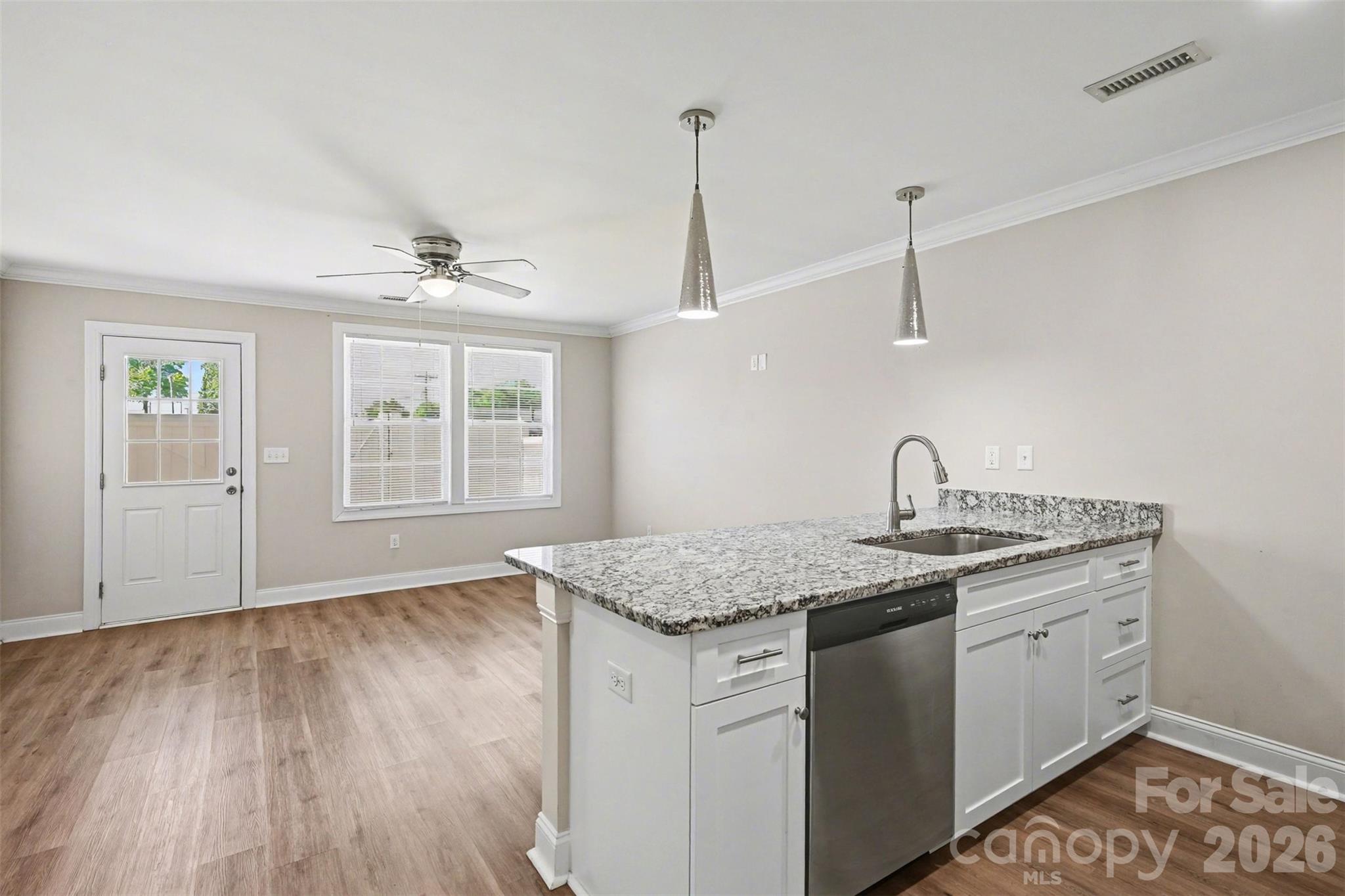 1006 10th Avenue NE Hickory NC 28601
