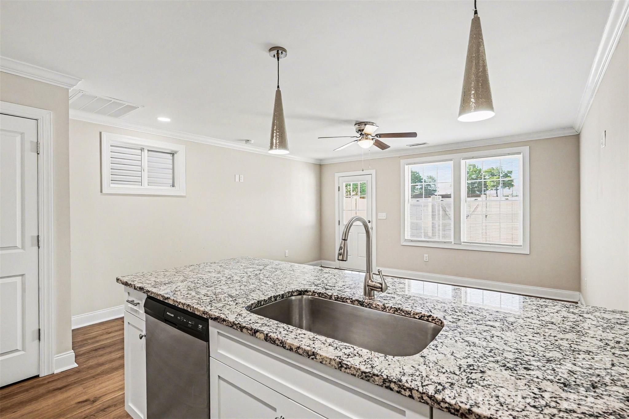 1006 10th Avenue NE Hickory NC 28601