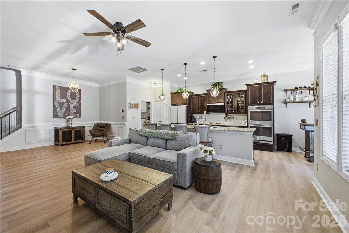 4406 Clos Du Val Road Charlotte NC 28214