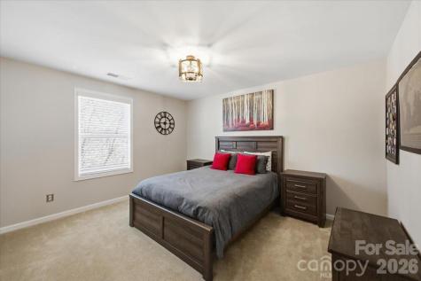 4406 Clos Du Val Road Charlotte NC 28214