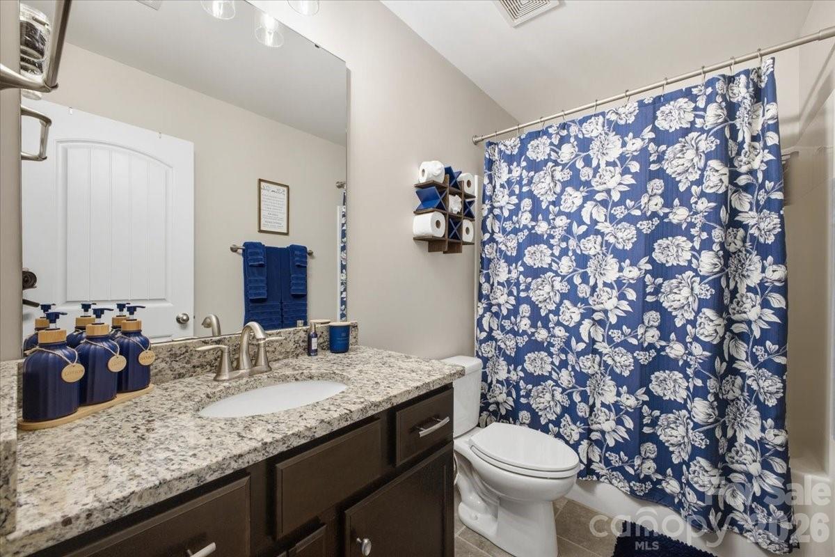 4406 Clos Du Val Road Charlotte NC 28214