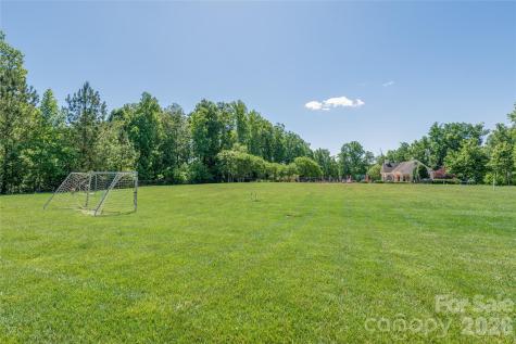 4406 Clos Du Val Road Charlotte NC 28214